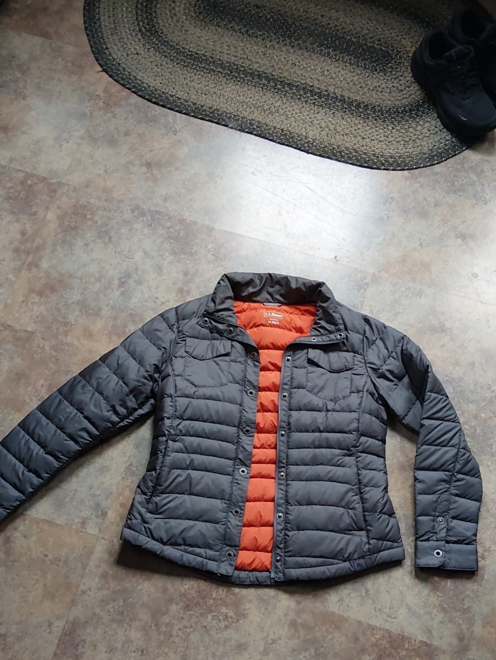 L.L. Bean Puffer Jacket sz M, womens
